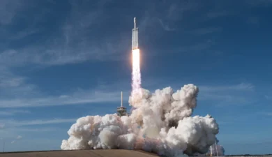 SpaceX’s Falcon Heavy Selected for Historic 2028 Mars Life-Hunt as Budget Battles Loom
