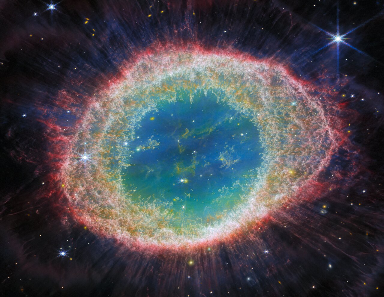 Webb captures detailed beauty of Ring Nebula 