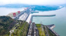 Three Gorges Dam (三峡大坝)