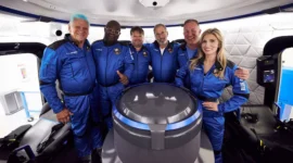 Blue Origin Launches 6 Tourists to Edge of Space in Successful NS-33 Mission