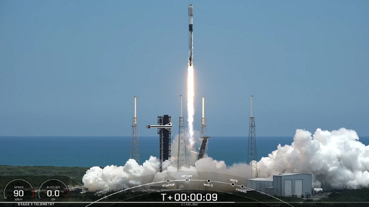 SpaceX Launches 27 More Starlink Satellites