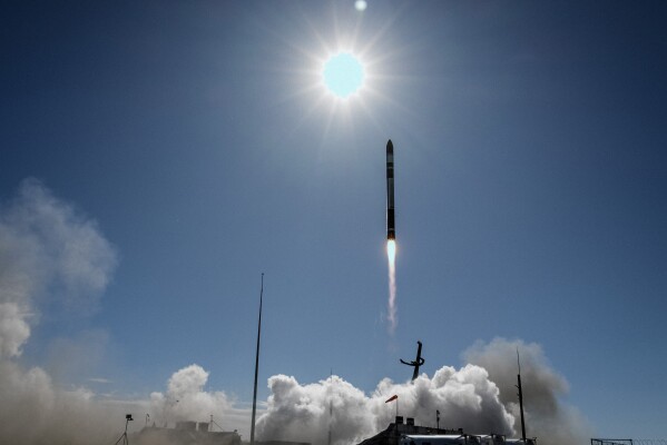 Rocket Lab Successfully Launches Private Japanese Radar Satellite from New Zealand