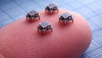 Scientists Unveil World’s Smallest, Penny-Cost Programmable Robots
