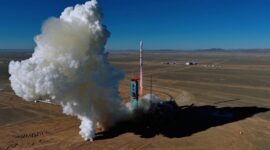 A Giant Leap and a Sudden Fall: China’s Reusable Rocket Succeeds, Then Fails