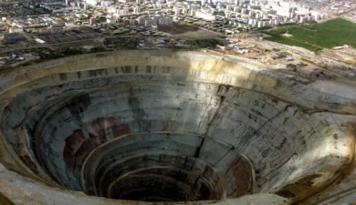 Drilling to the Limits: The Revolutionary Geological Discoveries from Earth’s Deepest Hole Before It Was Sealed