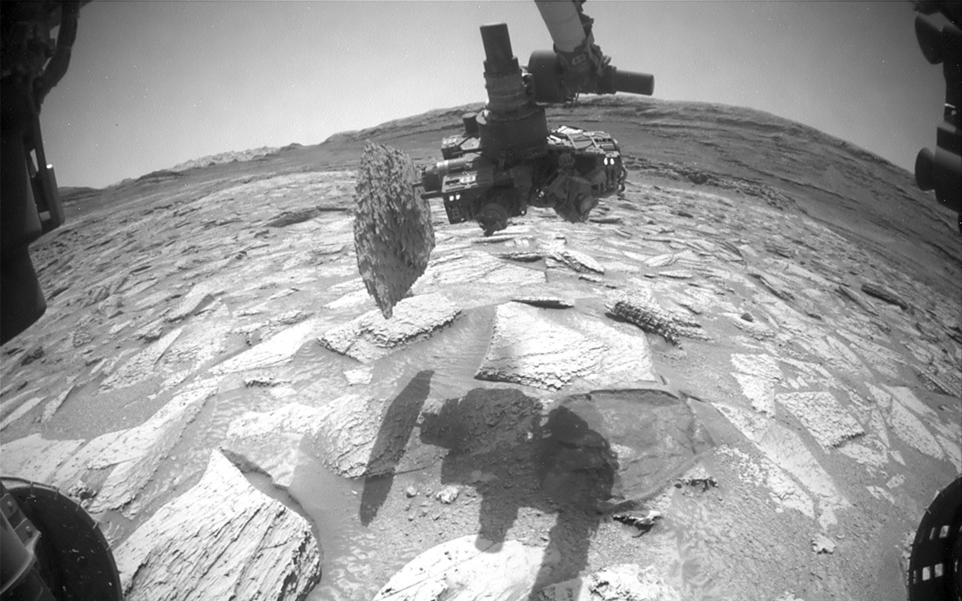 Curiosity Rover Frees Its Arm After 6-Day Ordeal