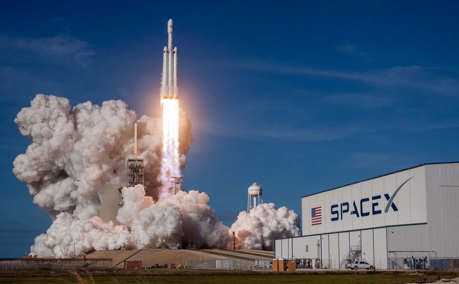 U.S. Space Force Awards SpaceX $2.29B to Build Next-Gen Space Data Backbone