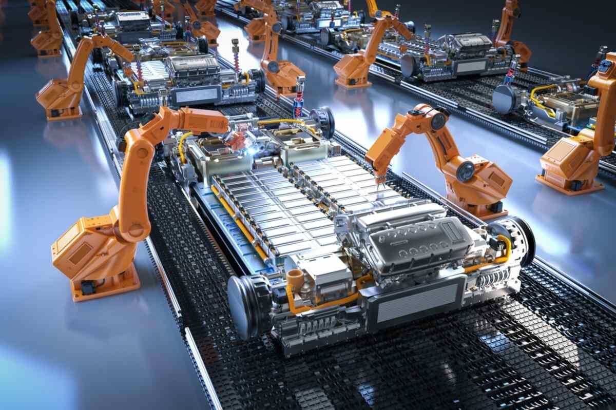 600-Mile EVs and Five-Minute Charging: The Solid-State Revolution Is Finally Here