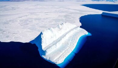 Melting Beneath Antarctica: The High-Stakes Race to Install a Deep-Sea Deflector