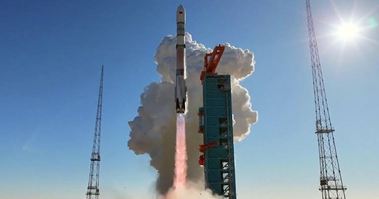 China Lands Rocket Booster, Enters Reusability Race