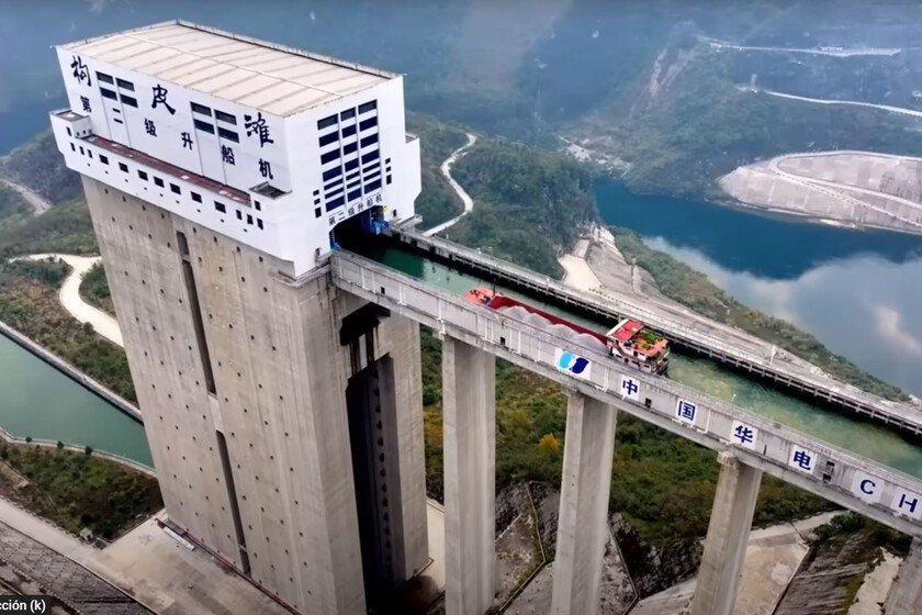 China’s Sky-High Ship Elevators