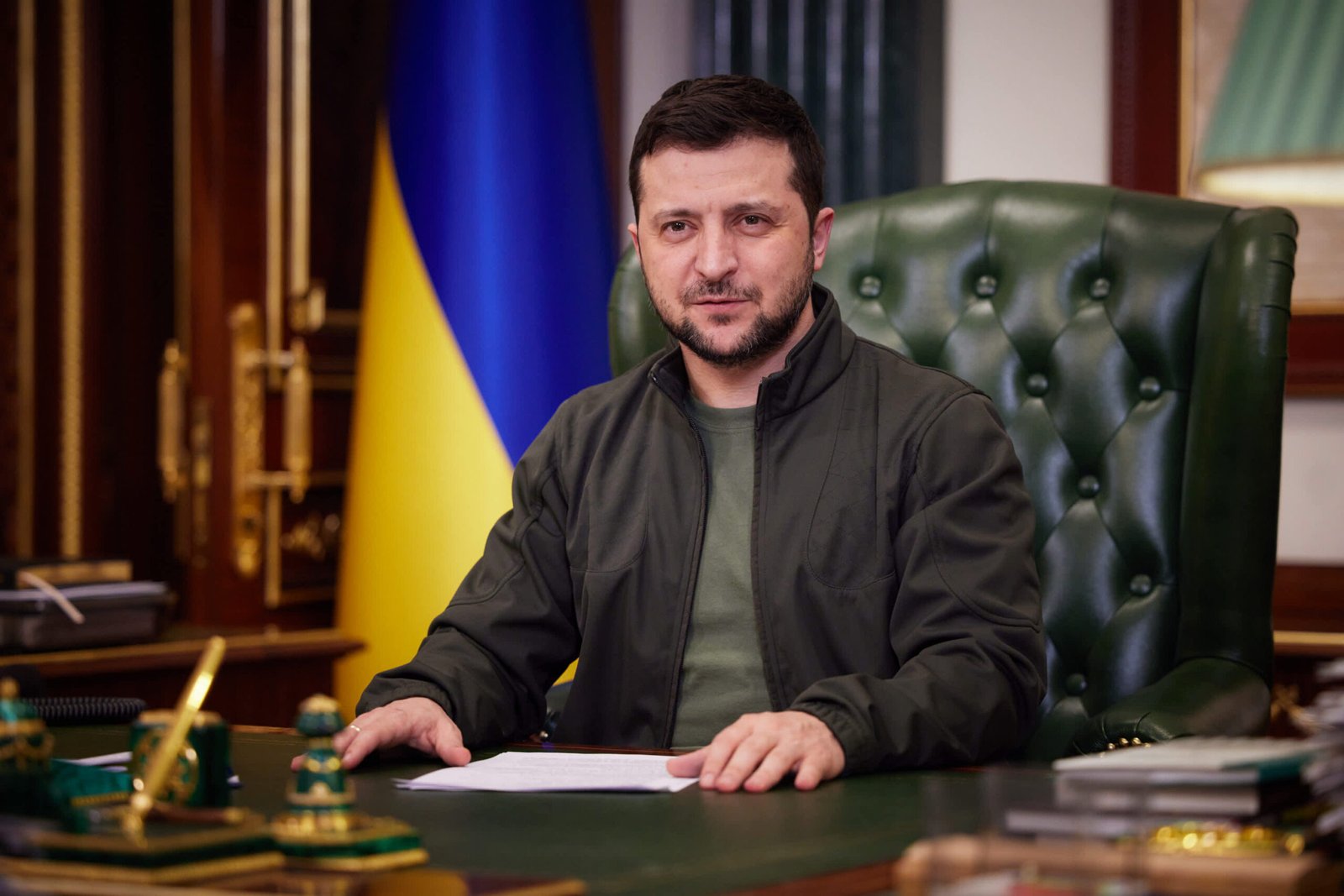 A Wartime Internet Dispute: Zelenskyy vs. Musk Over Starlink Speeds